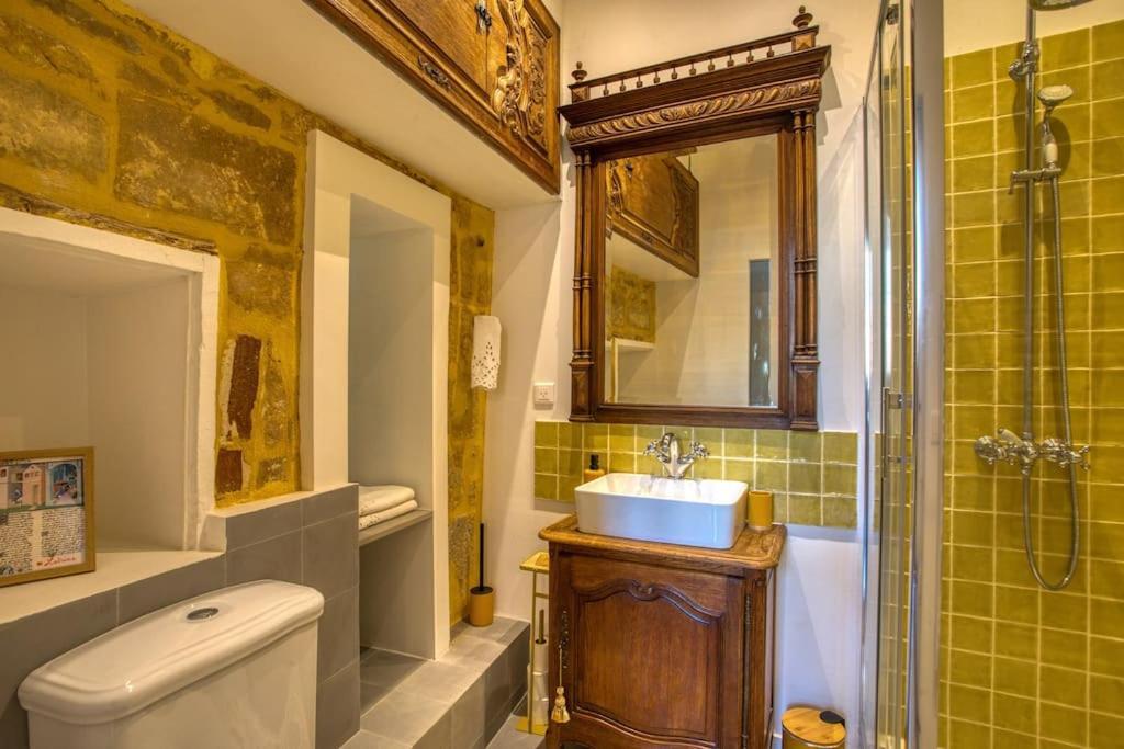 "Les Appartements De Betty C" Studio Medieval Сарла-ла-Канеда Екстериор снимка