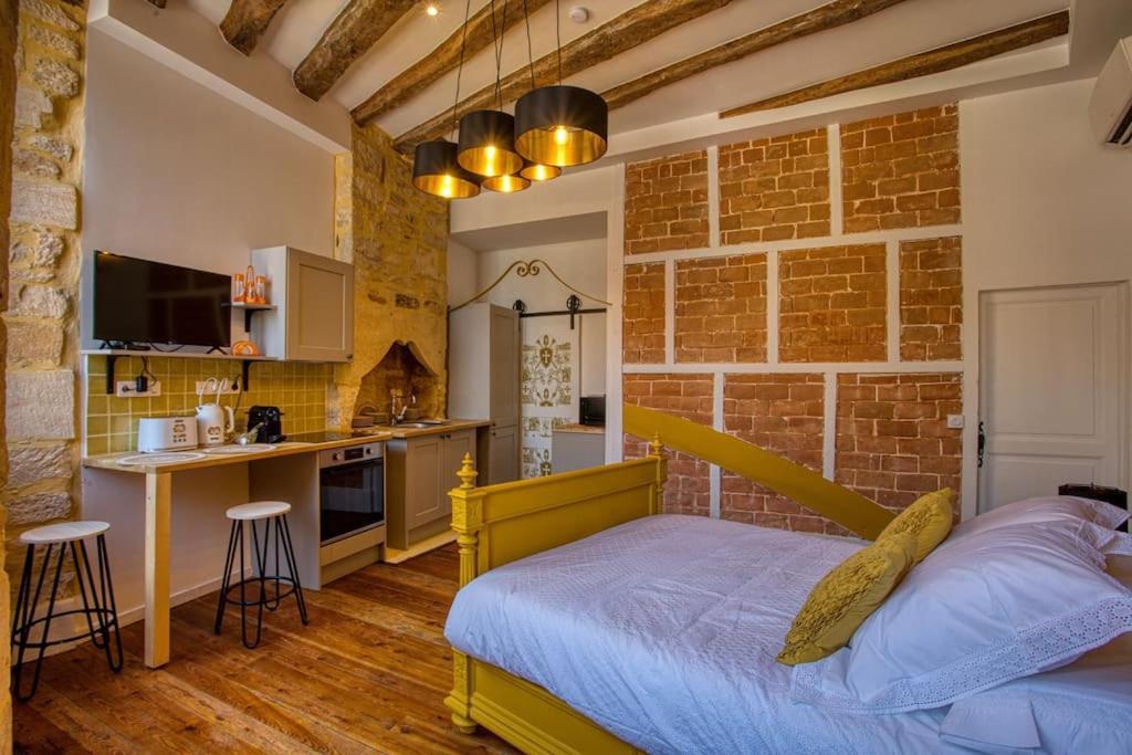 "Les Appartements De Betty C" Studio Medieval Сарла-ла-Канеда Екстериор снимка